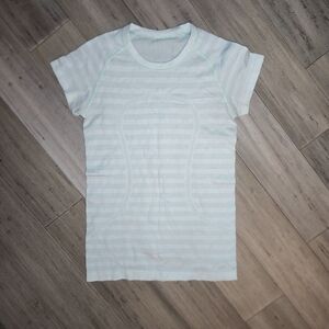 lululemon athletica Mint Green Swiftly Tech Short Sleeve Size 8
